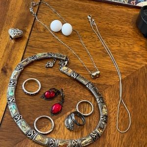 Assorted lot of jewelry, clear out prices!